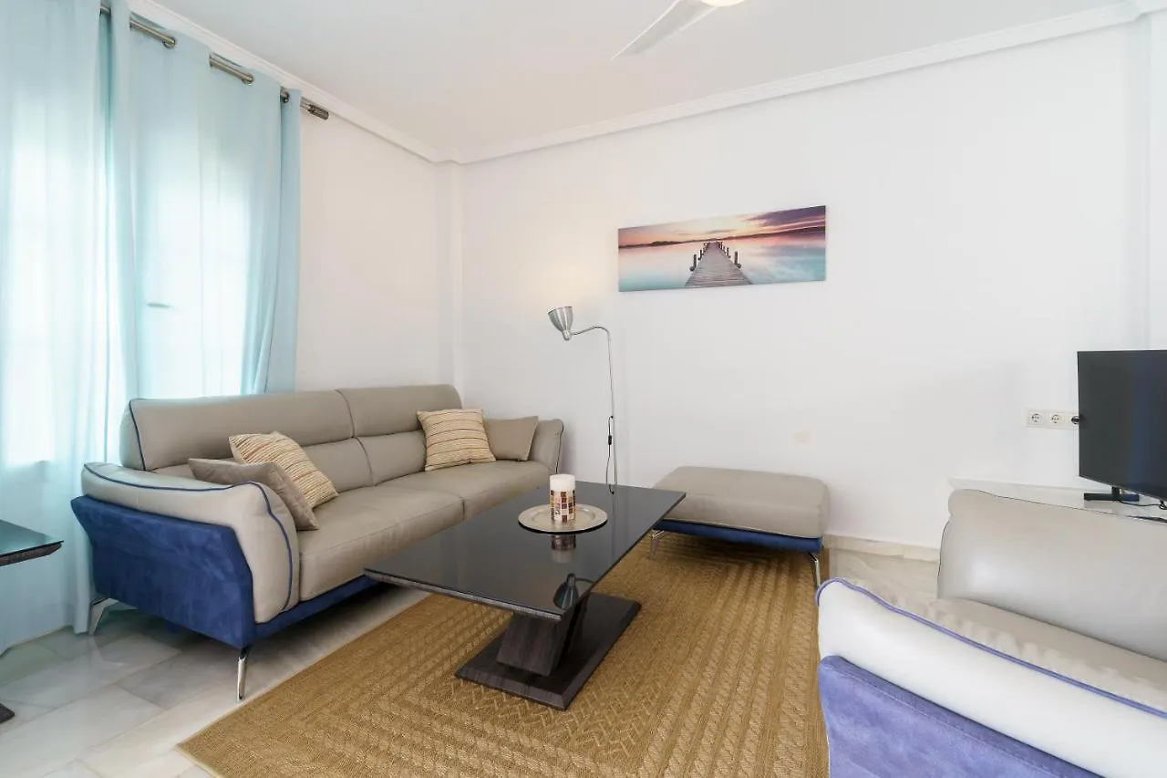 Дом отдыха Beautiful Views Family Townhouse Steps From The Beach Бенальмадена
