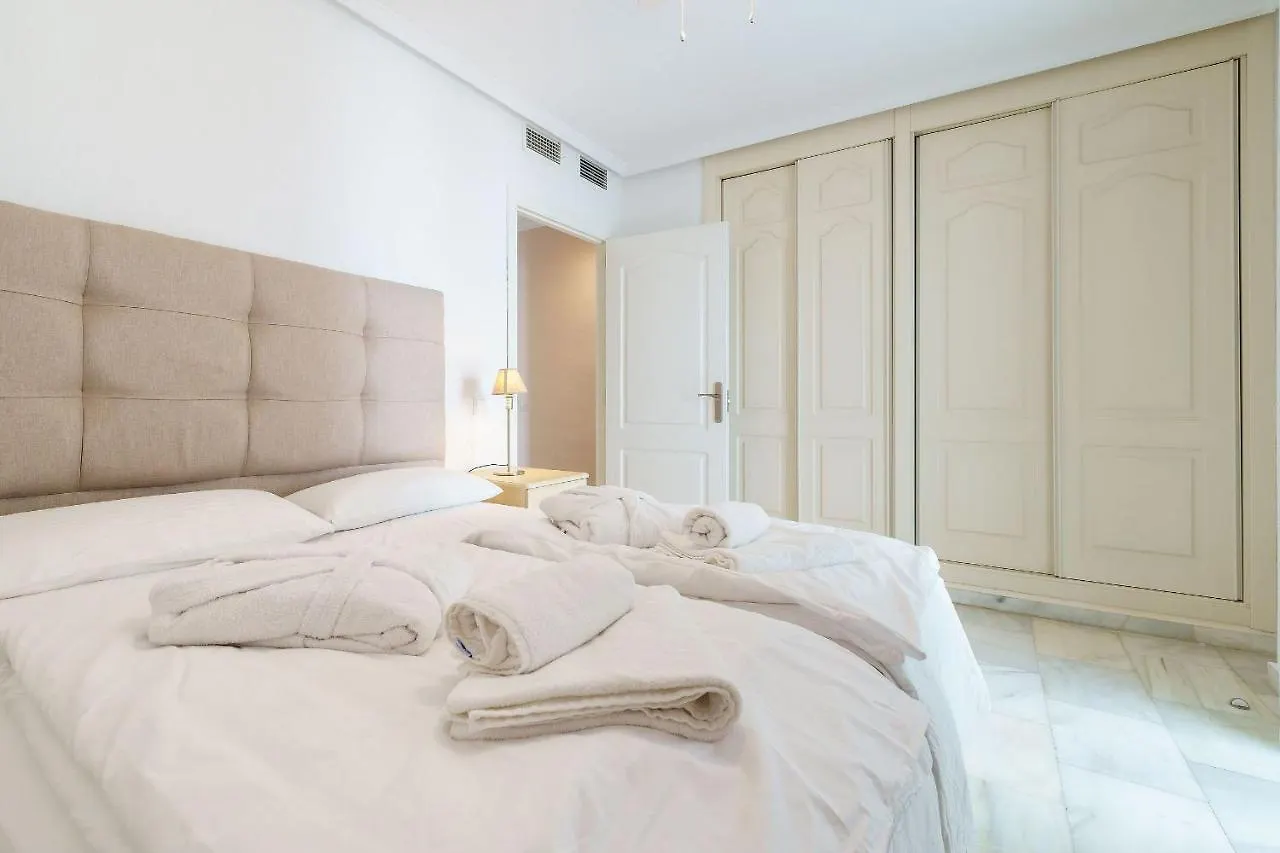 Beautiful Views Family Townhouse Steps From The Beach Бенальмадена 0*,