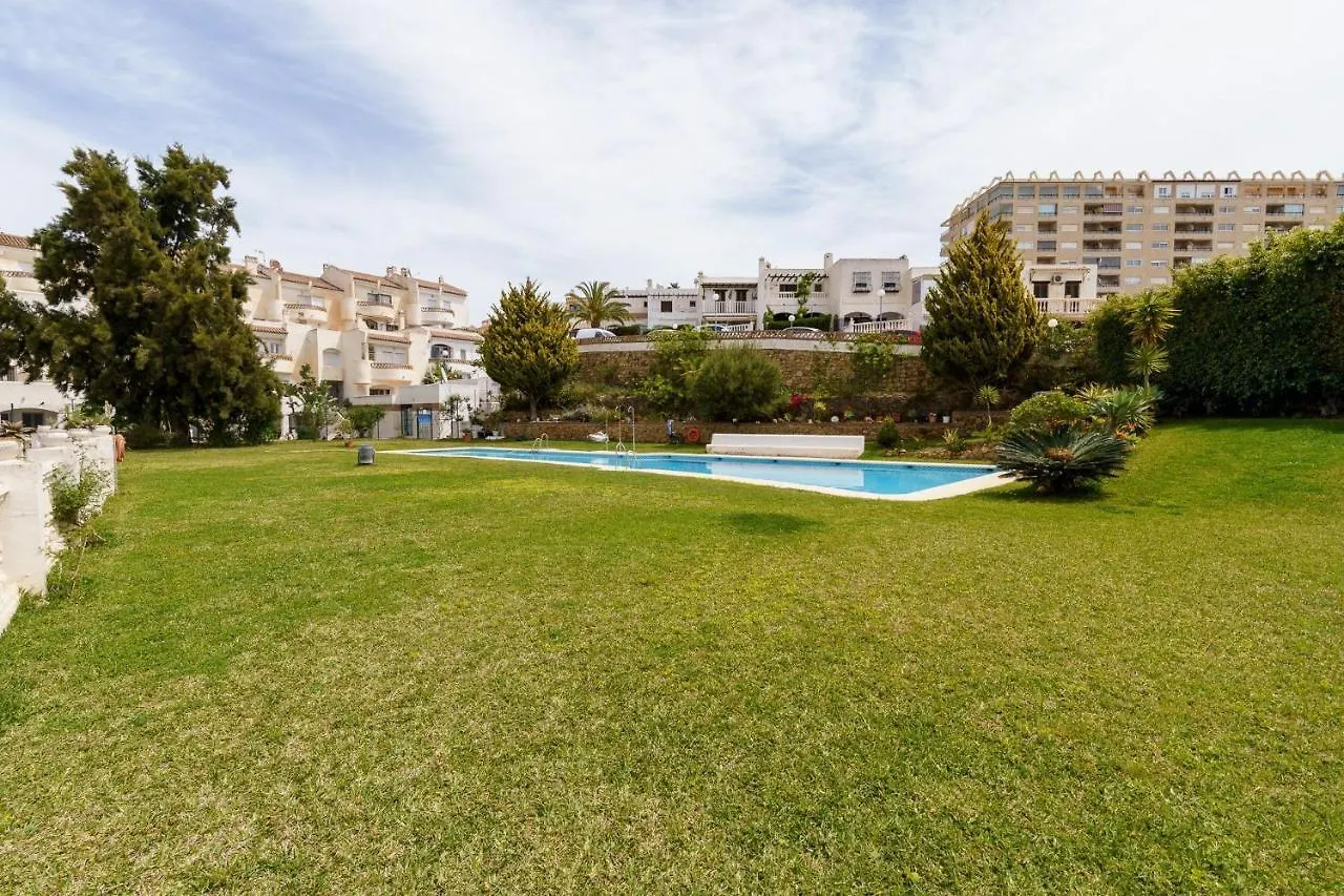 Beautiful Views Family Townhouse Steps From The Beach Бенальмадена 0*,  Испания