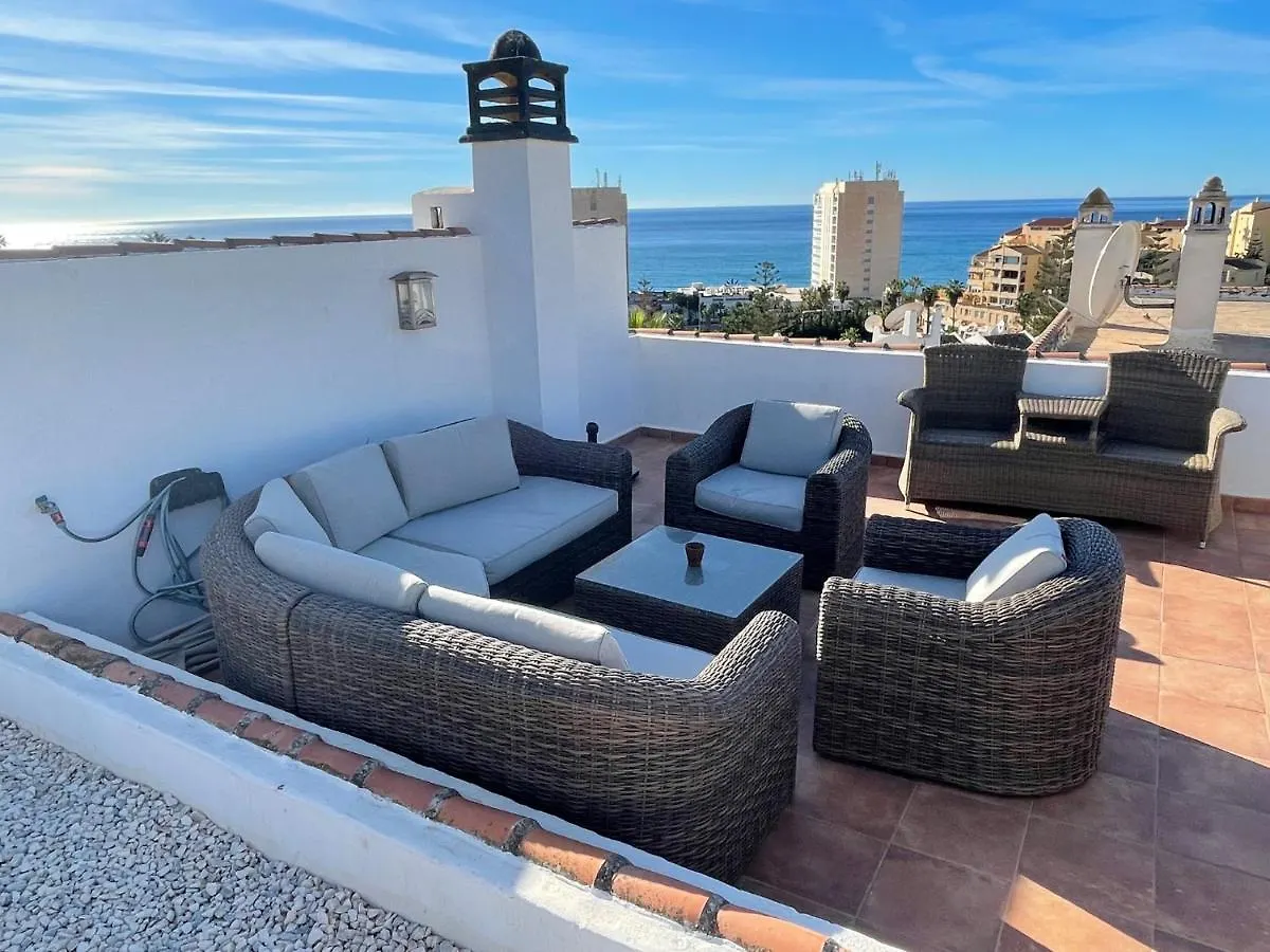 Beautiful Views Family Townhouse Steps From The Beach Бенальмадена