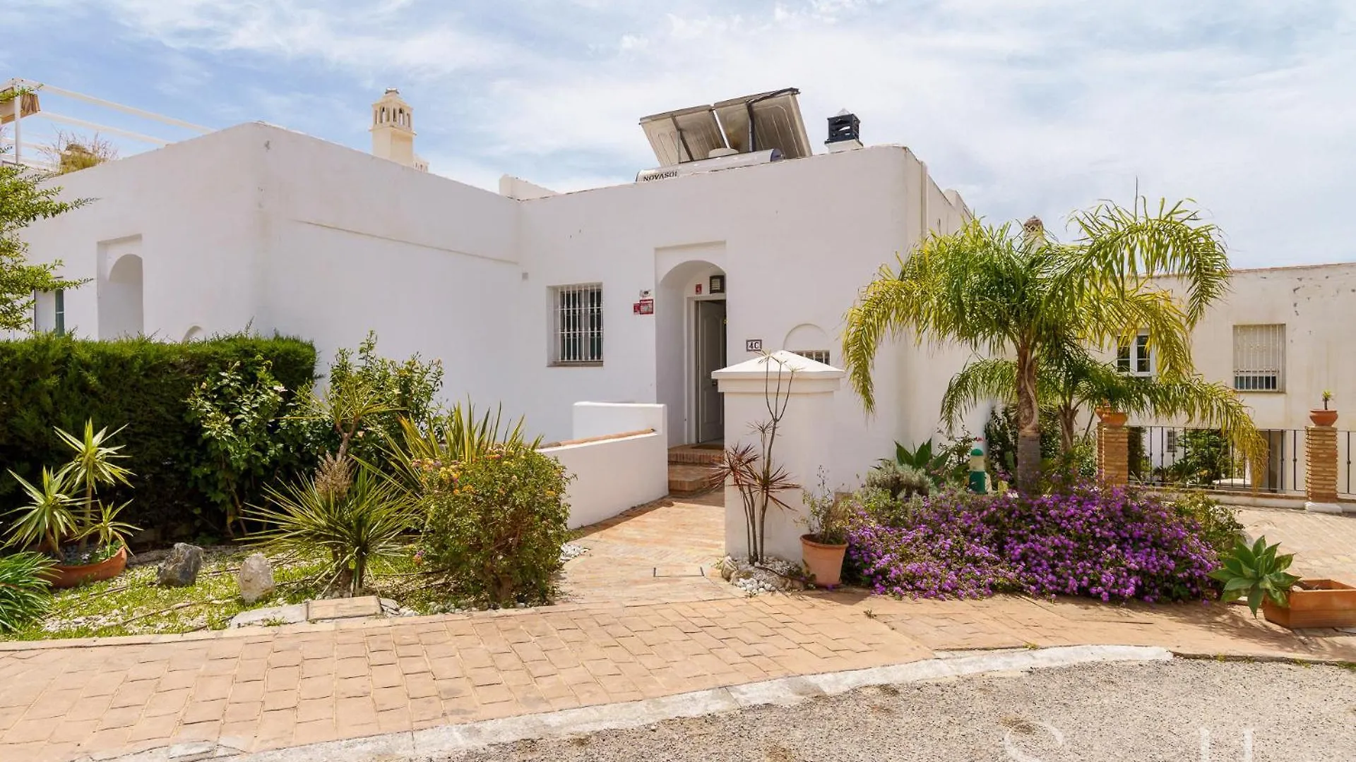 Дом отдыха Beautiful Views Family Townhouse Steps From The Beach Бенальмадена
