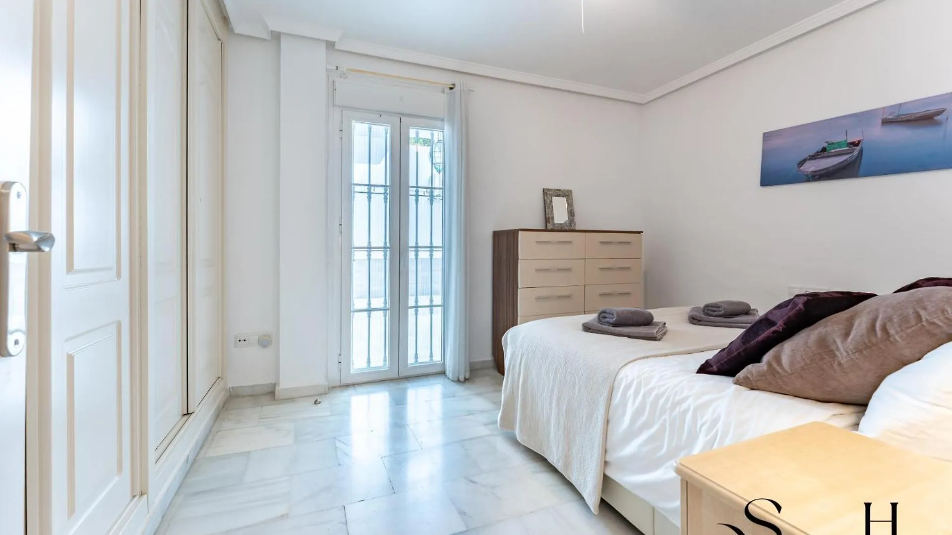 Дом отдыха Beautiful Views Family Townhouse Steps From The Beach Бенальмадена