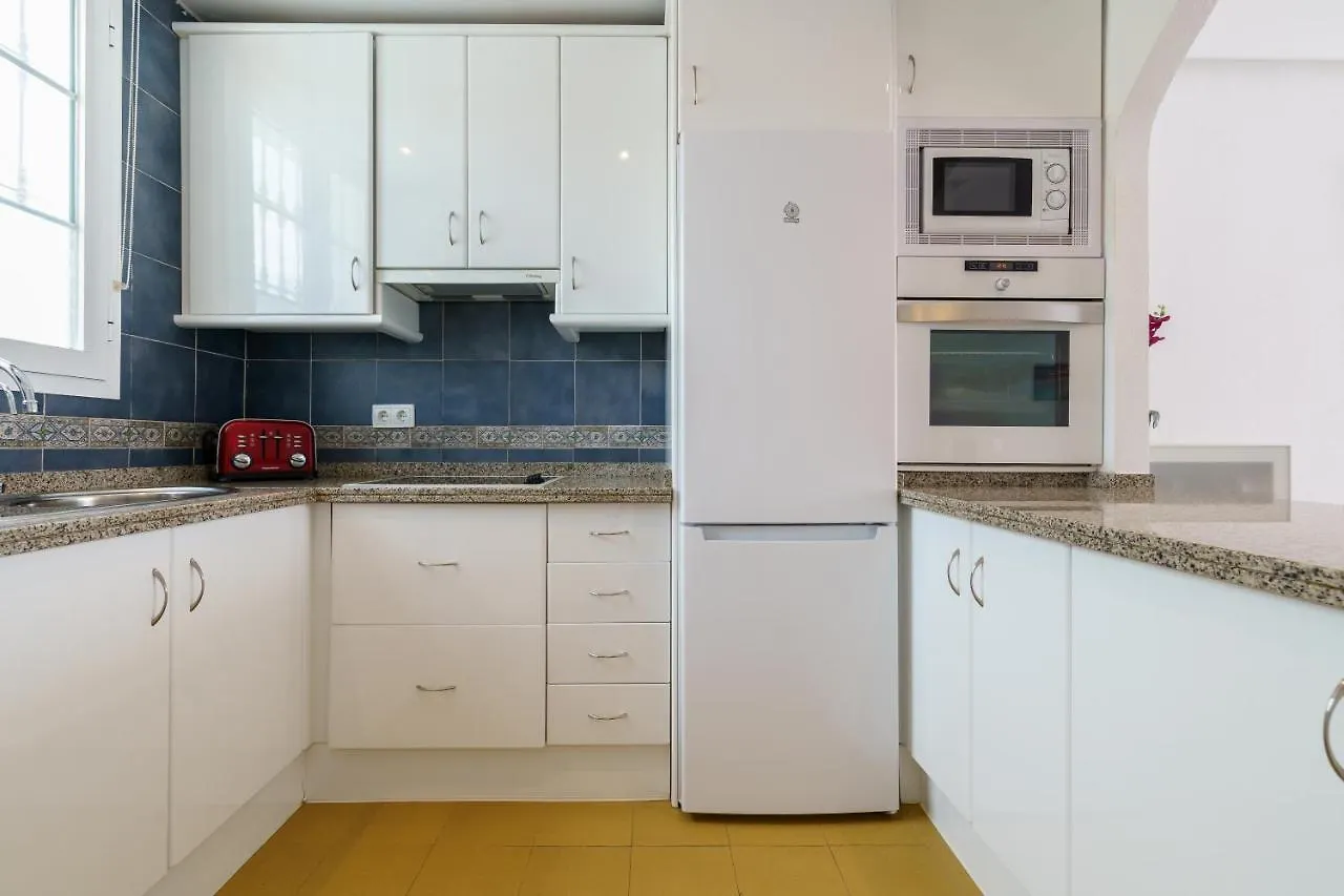Beautiful Views Family Townhouse Steps From The Beach Benalmadena