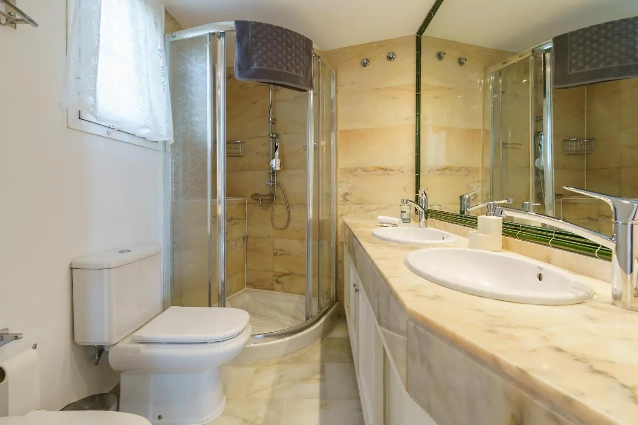 Beautiful Views Family Townhouse Steps From The Beach Benalmadena