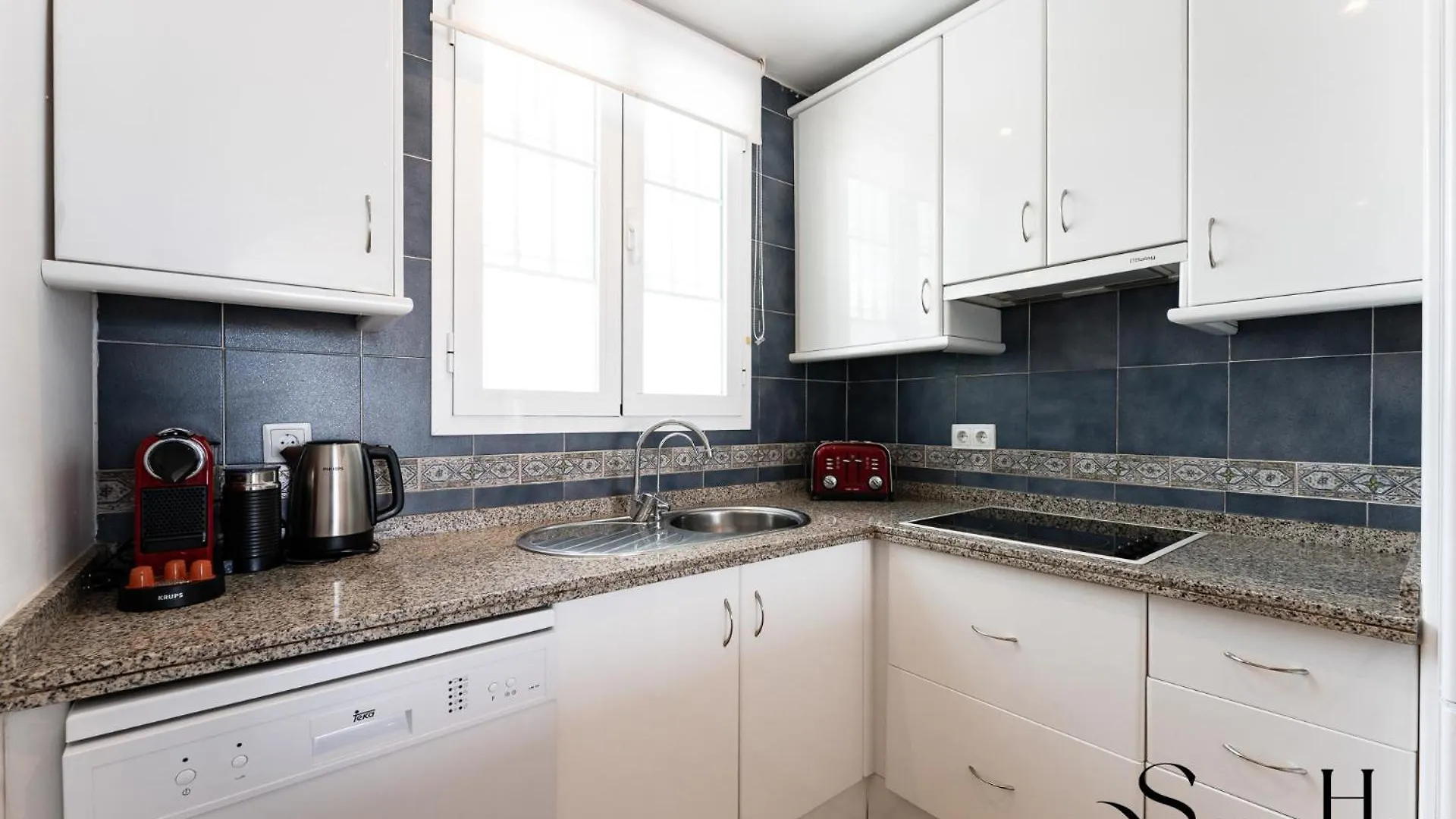 Beautiful Views Family Townhouse Steps From The Beach Benalmadena 0*,